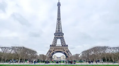 एफिल टावर: पेरिस का गौरव, इतिहास और रोचक तथ्य! History and Interesting Facts of Eiffel Tower