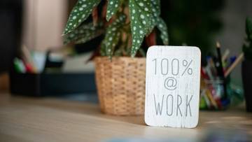 ट्रेंडिंग मोटिवेशनल कोट्स: जीवन की नई दिशा की खोज! 20 Quotes in Hindi