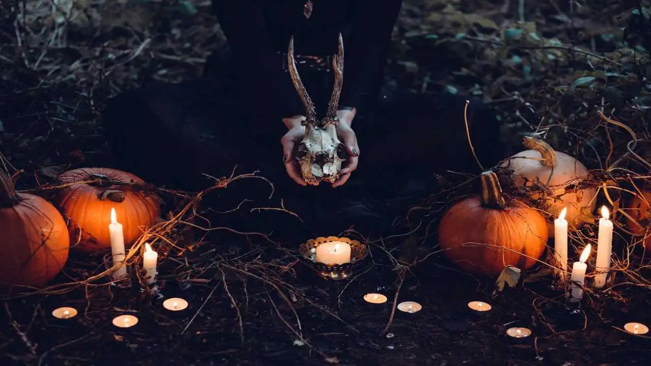 रक्त पिपासा का अंत: मौत के साये से जीत - डरावनी कहानी हिंदी में! A Short Horror Story in Hindi